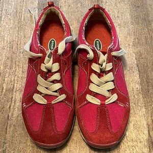 DR SCHOLLS ASHER Women Size 8.5 Red Beige Suede Flats Comfort Sneaker